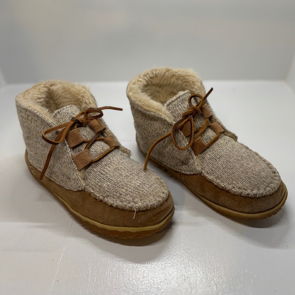 Minnetonka Women’s Knit Moc Toe Ankle Boots Faux Fur Lined Size 6 - Picture 2 of 12